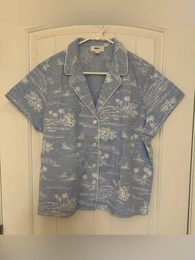 Love by Gap Light Blue Hawaiian Print Short-Sleeve Pajama Shirt Size Large NWT